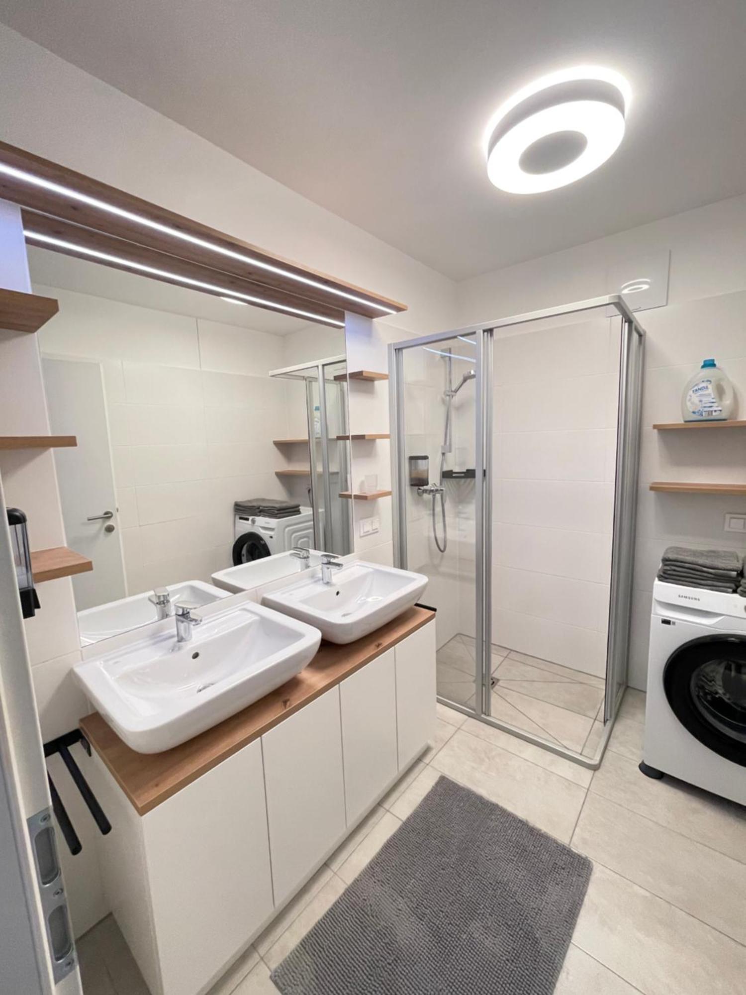 格拉茨100 Qm Penthouse, Self-Check-In, 2 Parkplaetze公寓 外观 照片